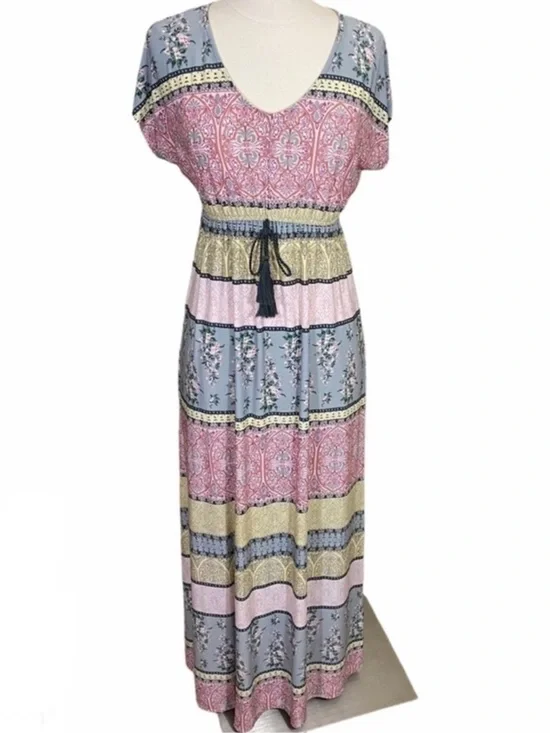 🕊️Bohemian Maxi Dress - Picture 3 of 9